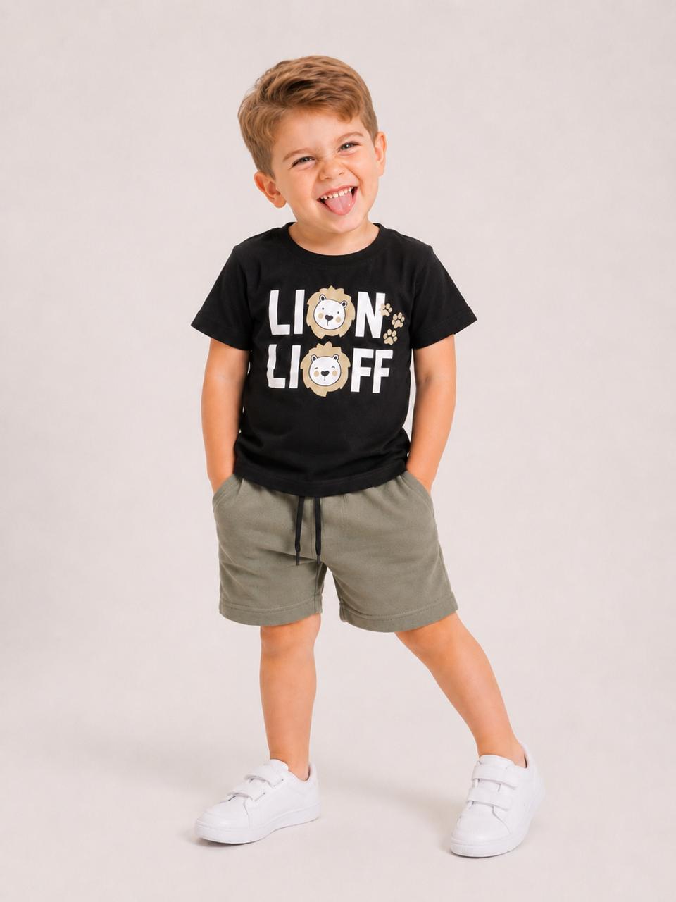 Conjunto infantil masculino Lion: camiseta preta com estampa Lion e bermuda verde militar em moletom